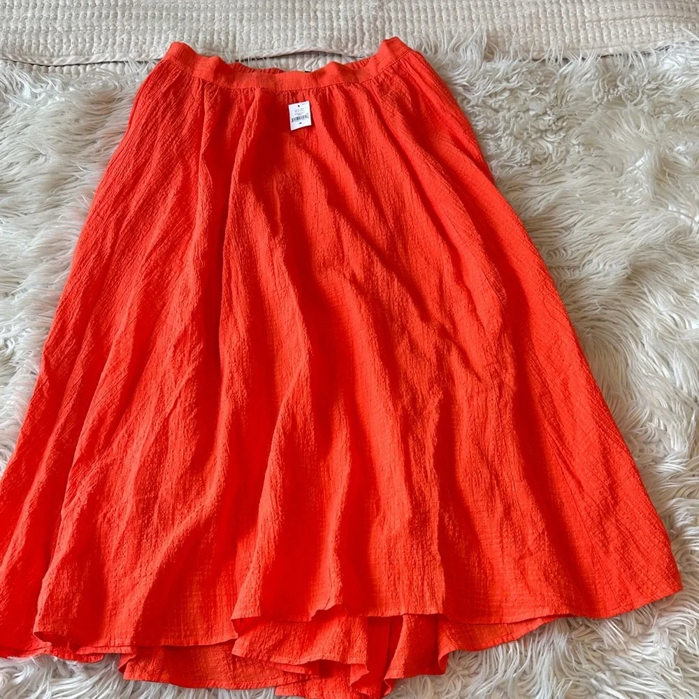 GAP Vibrant Red Midi set NEW WITH TAGS ! TOP Small , Skirt Medium